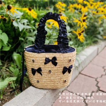 黑色日式麦秆草小蝴蝶结手提包